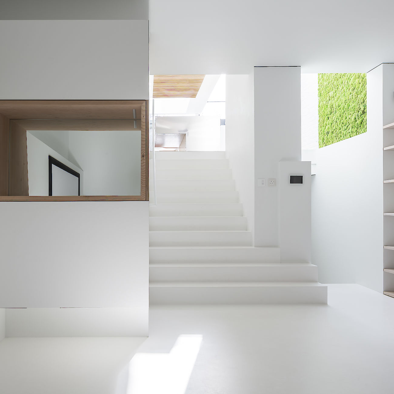 GC House by inaki leite design. Fulham house cinema room with bar "Sophie" designed by iñaki leite